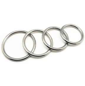 Lot de 4 cockrings en métal ROUND LIGHT | Diamètre de 35 à 50mm- Cockrings Métal en stock sur Fun et plaisirs