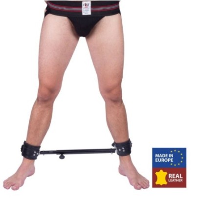 Barre en métal réglable avec menottes en cuir - 35 à 60cm- Bondage & Attaches en stock sur Fun et plaisirs